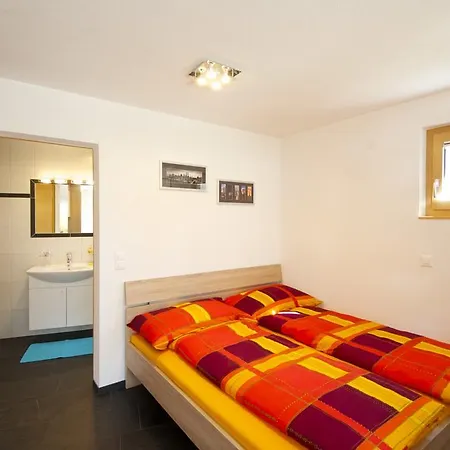 Ferienwohnung Neuhausler, Schinnas Sura 799
